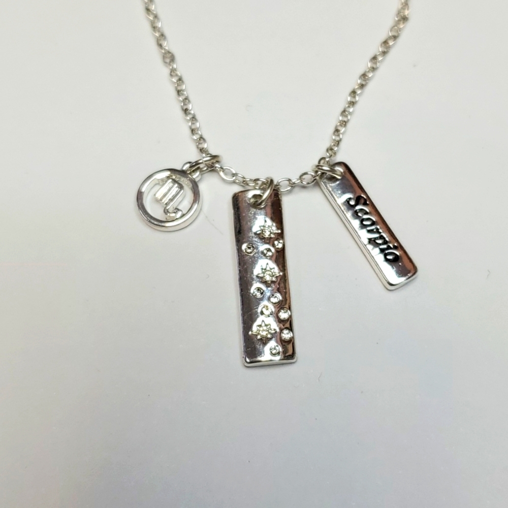 2020 Avon Guiding stars ~16 inch necklace Scorpio